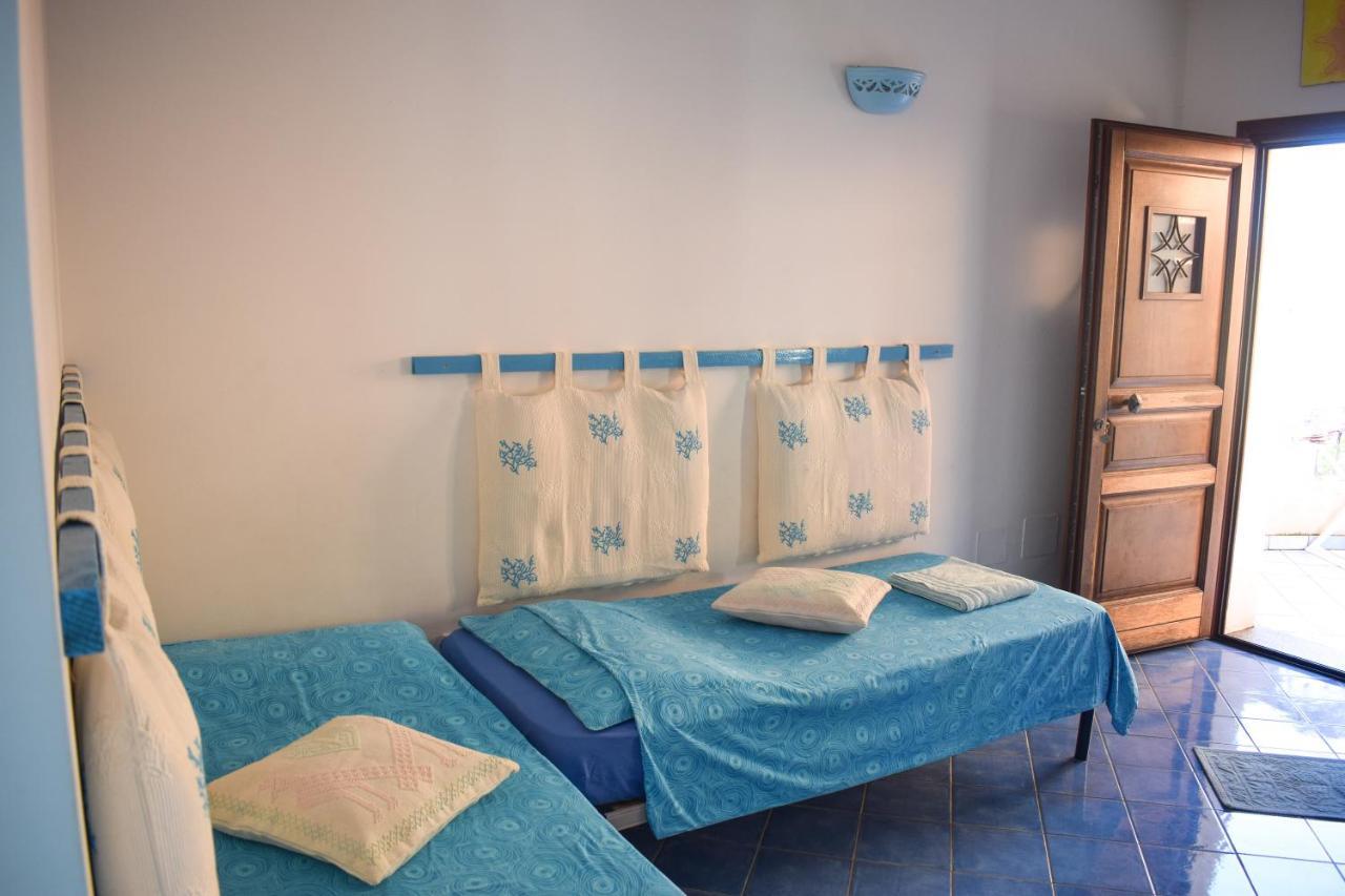 Tiffany Palau Bed & Breakfast Bagian luar foto
