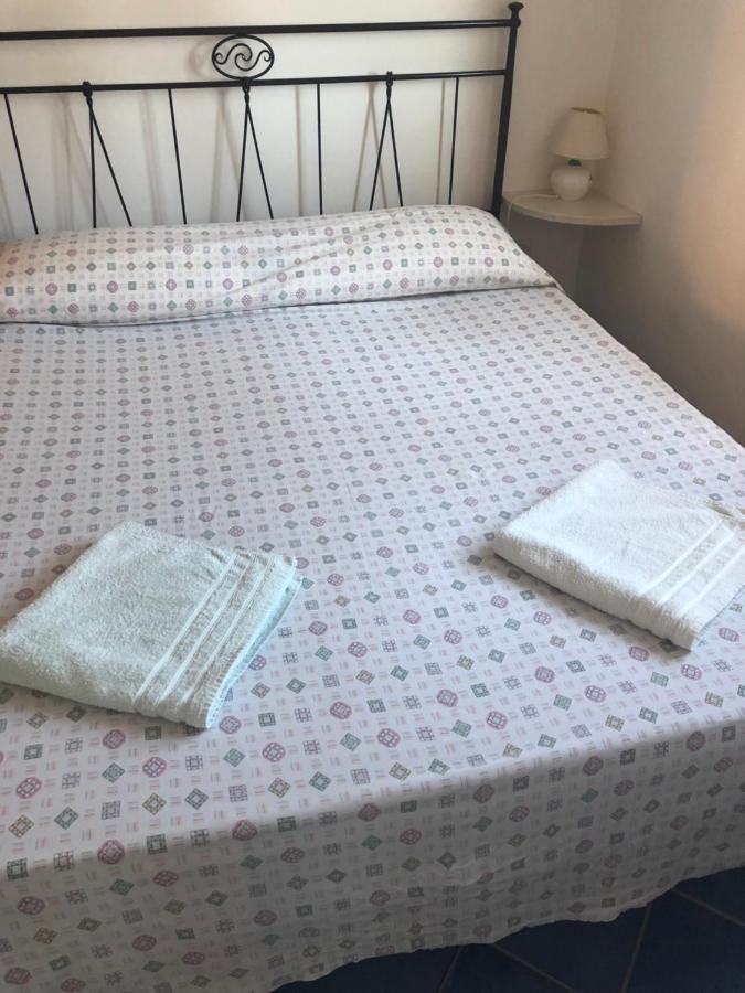 Tiffany Palau Bed & Breakfast Bagian luar foto