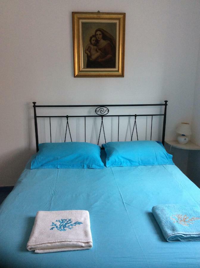 Tiffany Palau Bed & Breakfast Bagian luar foto